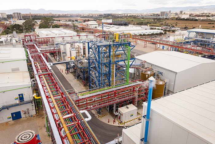 Covestro's new chlorine plant in Tarragona will enable more sustainable and efficient production of MDI, a major raw material for polyurethane rigid foam. © Covestro