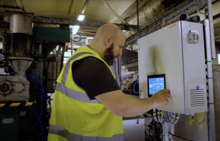 Baldwin technology’s TexCoat G4 precision spray system revolutionizes traditional pad finishing process