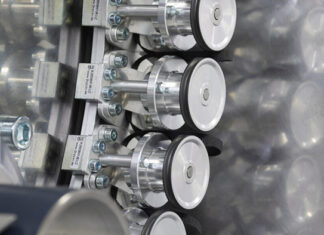 Barmag presents the next generation of POY production – energy-efficient and partial-automated Barmag presented its innovative POY 2.0 spinning concept at ITMA Asia + CITME 2025. The new WINGS POY 2.0 winder integrated into this concept features an automatic string-up function for the first time. The new generation of the DIO spin pack (right) is significantly more compact.