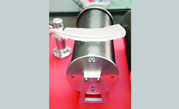 Airnertia Roller The Martin Airnertia roller requires only a featherlight touch to rotate making it highly suited to non-woven applications