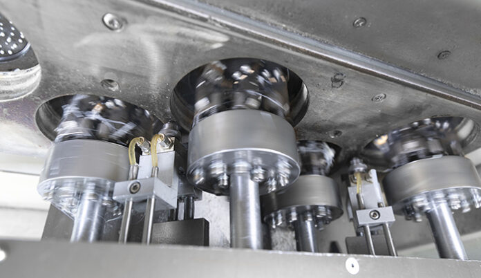 2026-09-24_Barmag_Automatisierungslösungen in der Wartung_wiping robot_21cm_300dpi Barmag